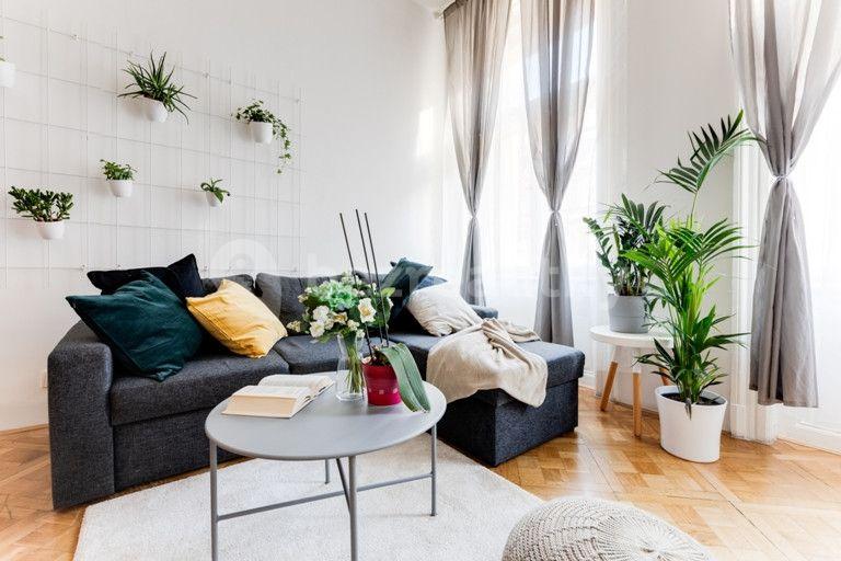 Pronájem bytu 2+1 85 m², Štěpánská, Praha, Praha