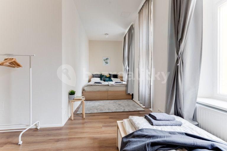 Pronájem bytu 2+1 85 m², Štěpánská, Praha, Praha