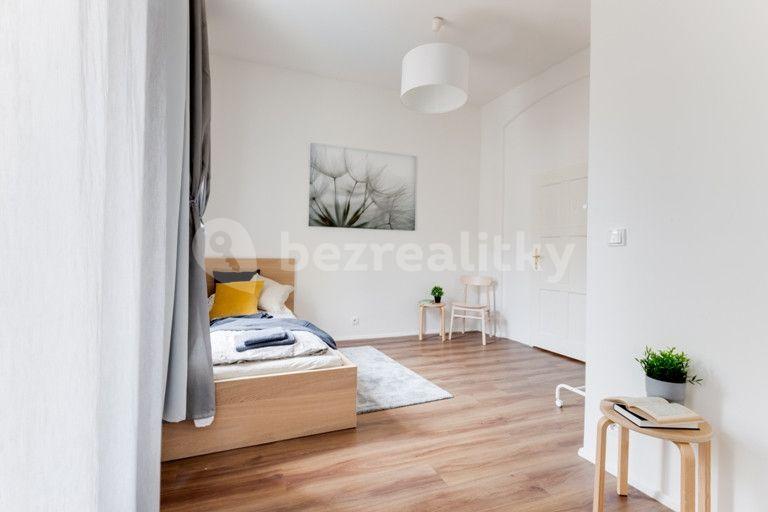 Pronájem bytu 2+1 85 m², Štěpánská, Praha, Praha