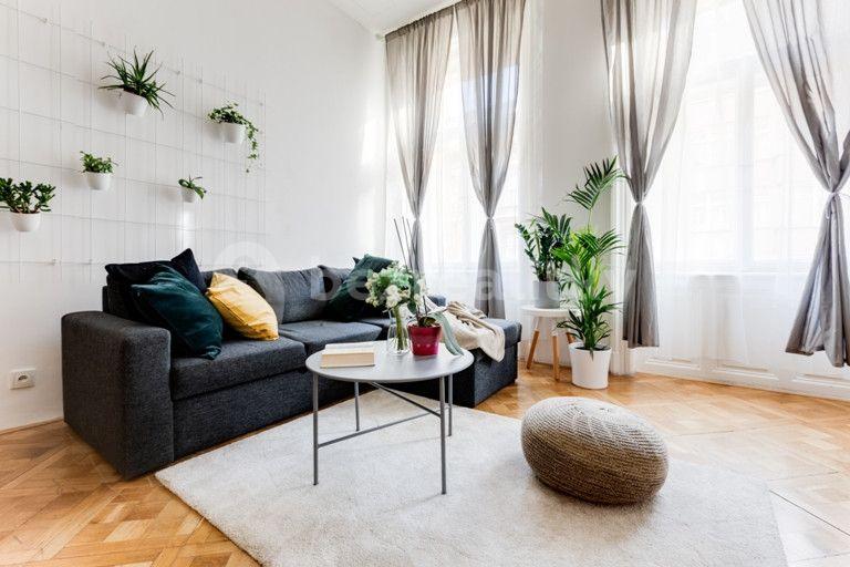 Pronájem bytu 2+1 85 m², Štěpánská, Praha, Praha