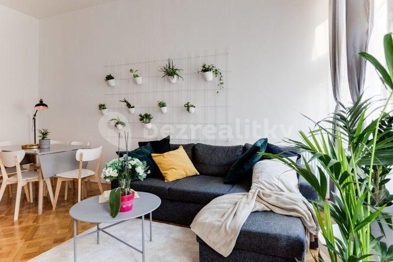 Pronájem bytu 2+1 85 m², Štěpánská, Praha, Praha