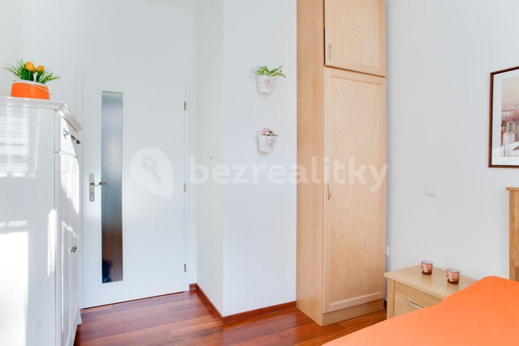 Pronájem bytu 2+1 70 m², Neklanova, Praha, Praha