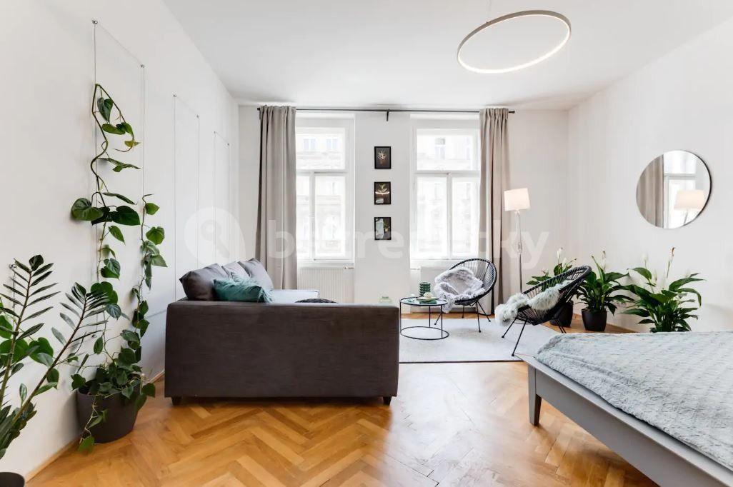 Pronájem bytu 1+1 60 m², Legerova, Praha, Praha