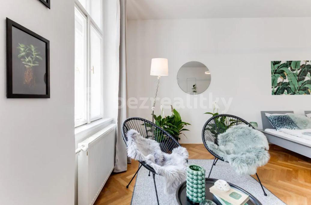 Pronájem bytu 1+1 60 m², Legerova, Praha, Praha