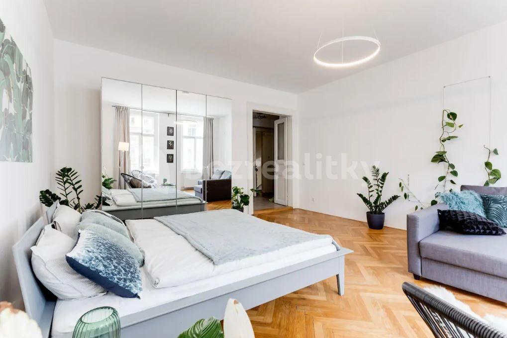 Pronájem bytu 1+1 60 m², Legerova, Praha, Praha