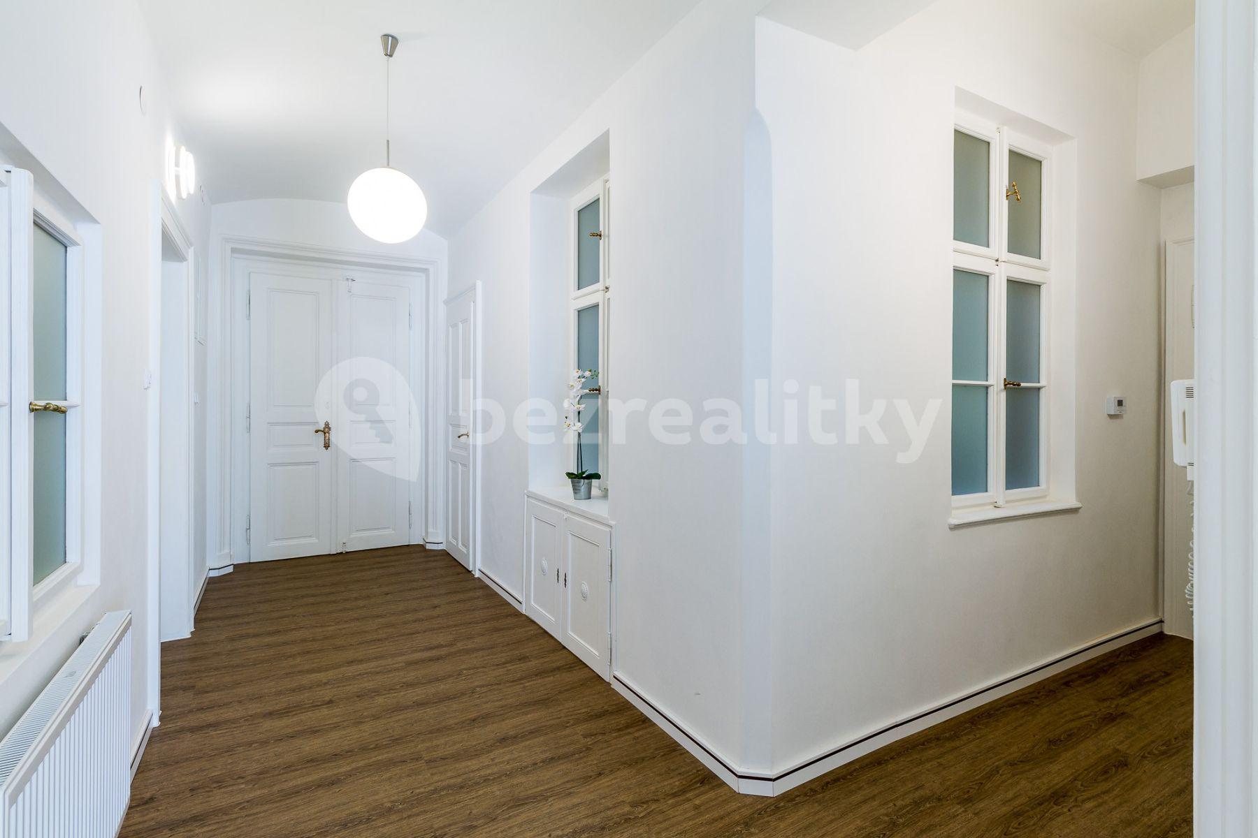 Pronájem bytu 2+1 100 m², Plaská, Praha, Praha