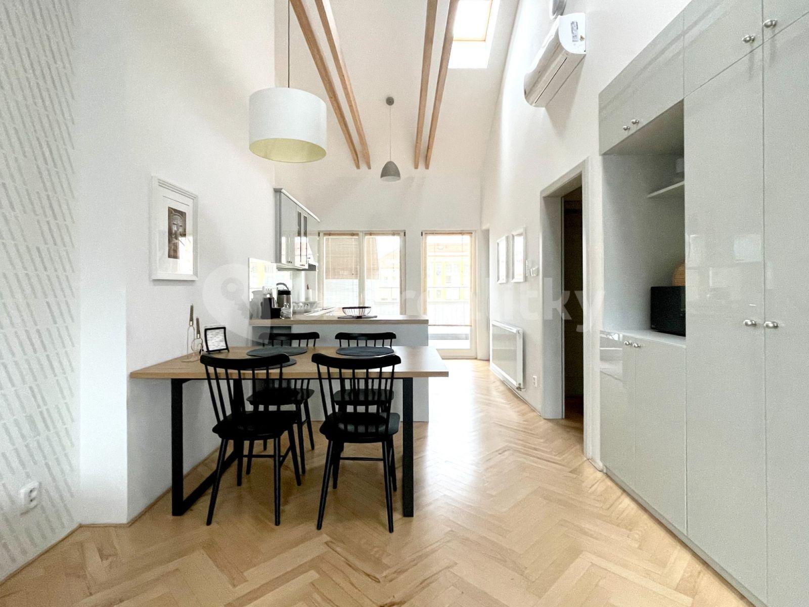 Pronájem bytu 4+1 93 m², Blanická, Praha, Praha