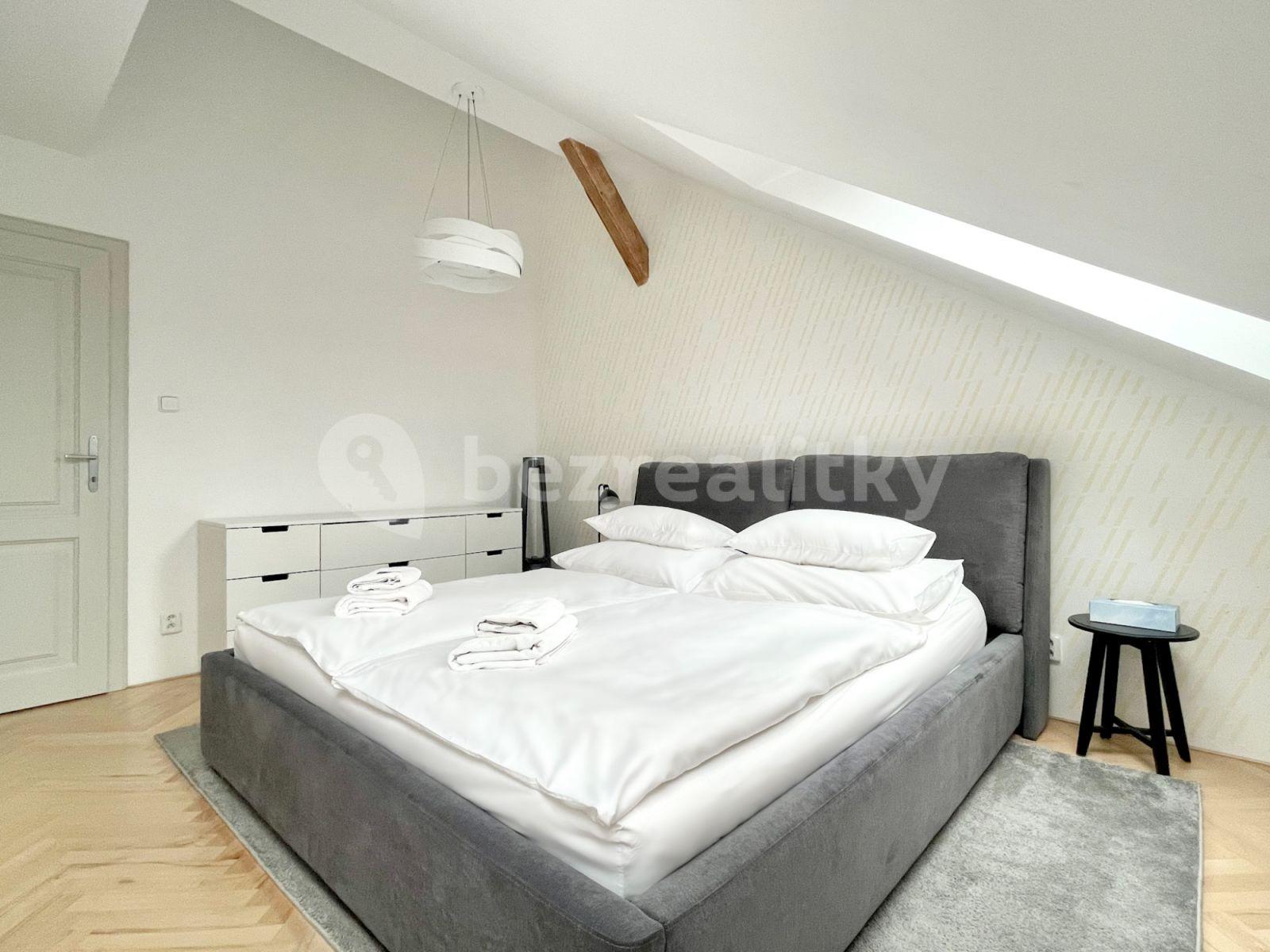 Pronájem bytu 4+1 93 m², Blanická, Praha, Praha