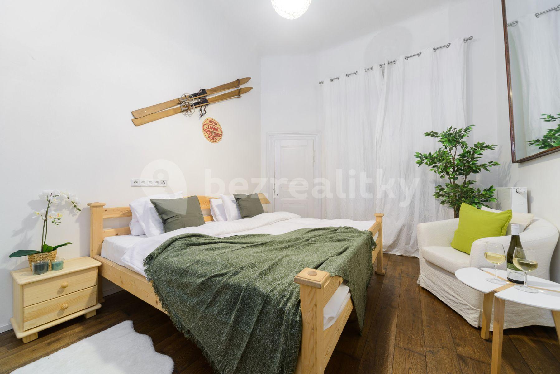 Pronájem bytu 4+1 77 m², Palackého, Praha, Praha