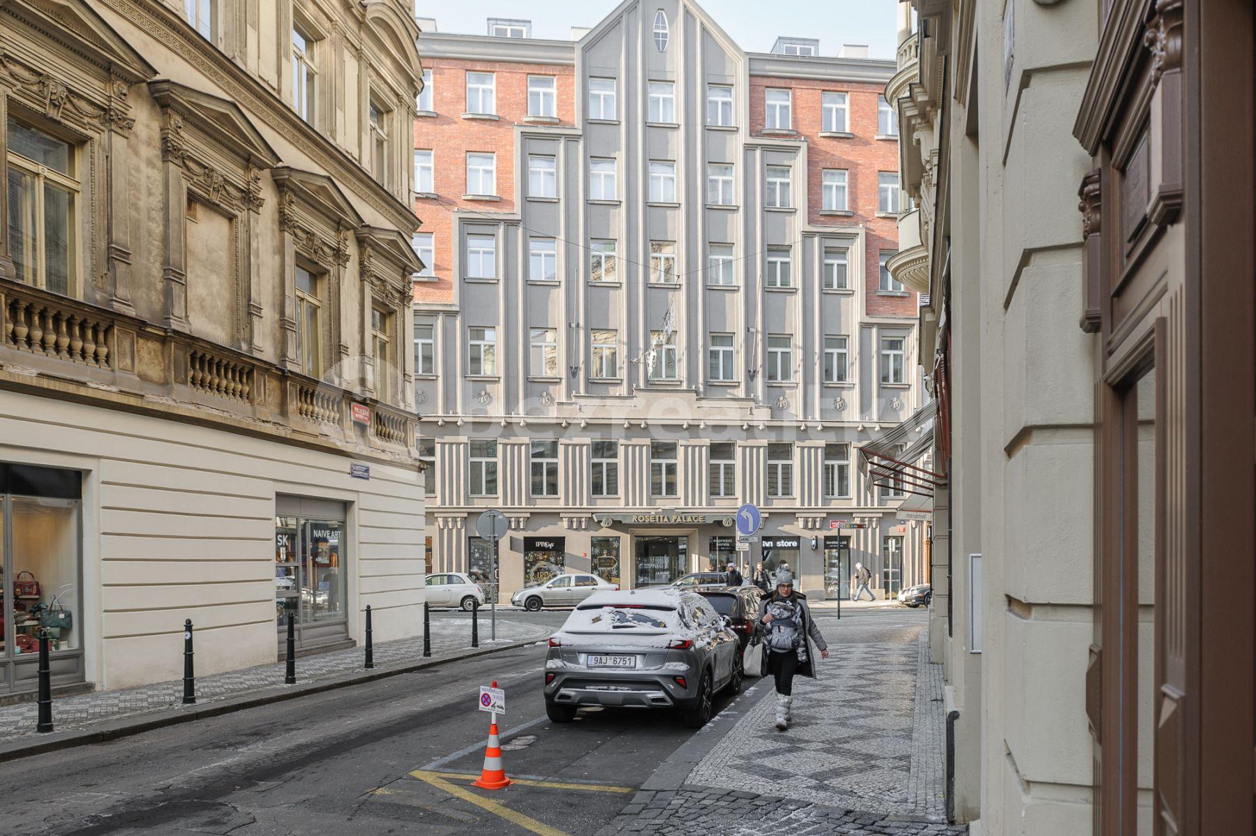 Pronájem bytu 4+1 77 m², Palackého, Praha, Praha