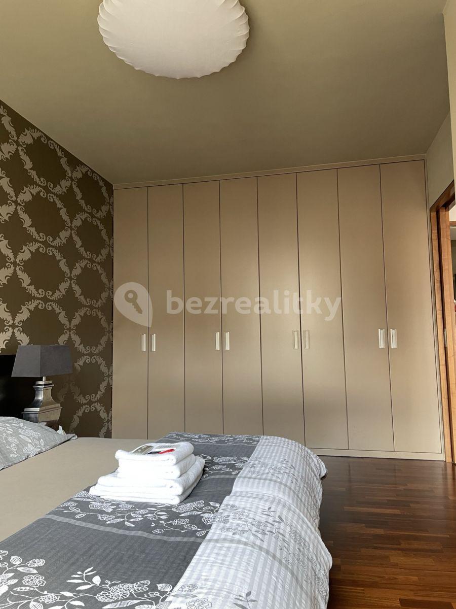 Pronájem bytu 2+1 95 m², Pod Slovany, Praha, Praha