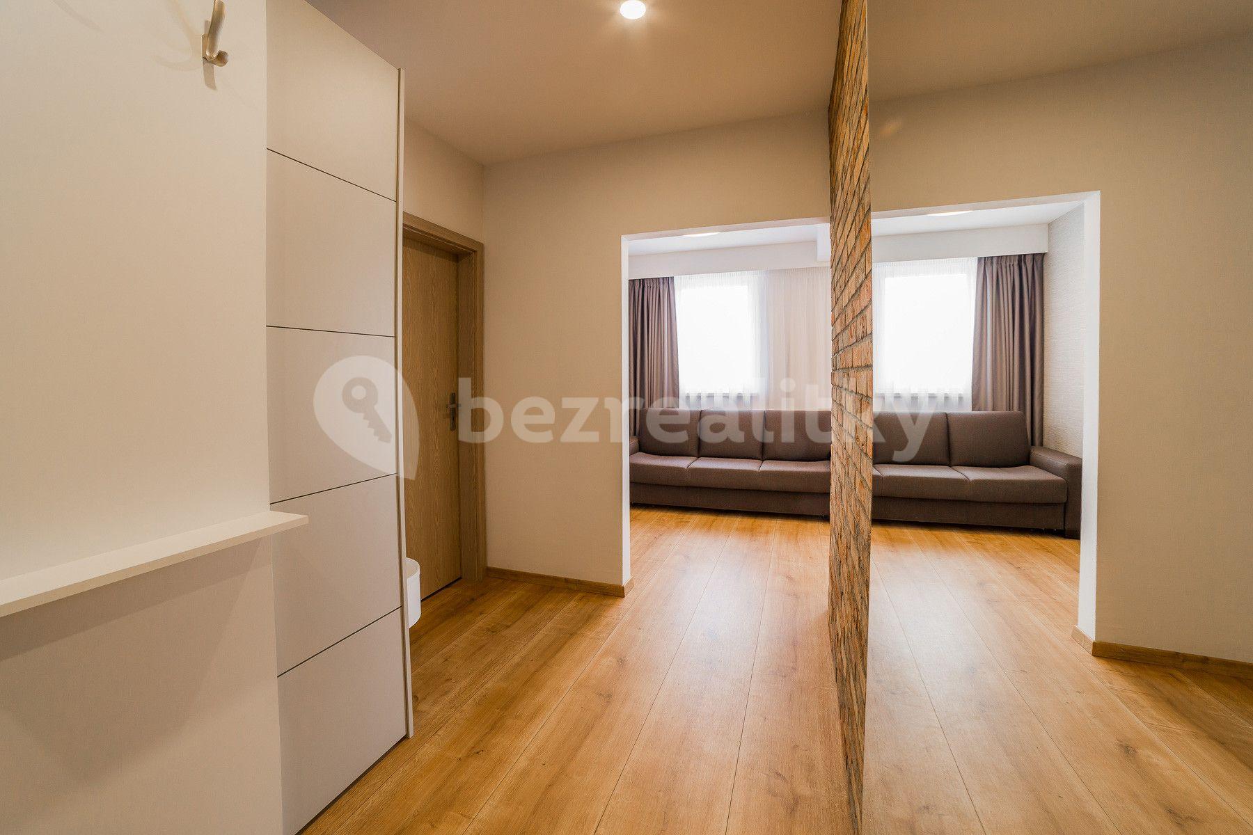 Pronájem bytu 2+kk 55 m², Štefánikova, Senec, Bratislavský kraj