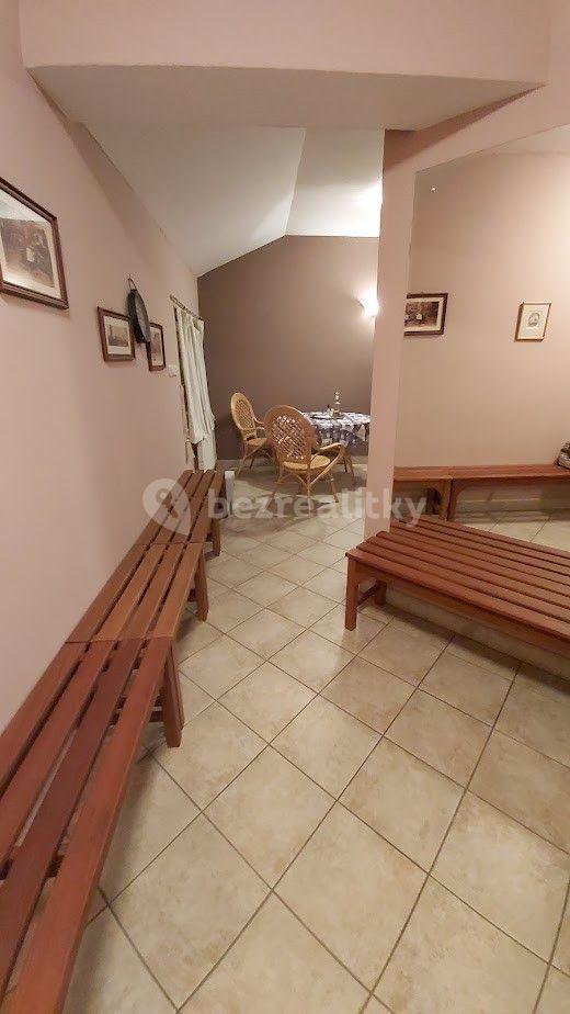 Pronájem bytu 3+kk 75 m², Zámocká, Bratislava - mestská časť Staré Mesto, Bratislavský kraj