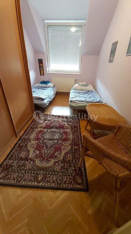 Pronájem bytu 3+kk 75 m², Zámocká, Bratislava - mestská časť Staré Mesto, Bratislavský kraj