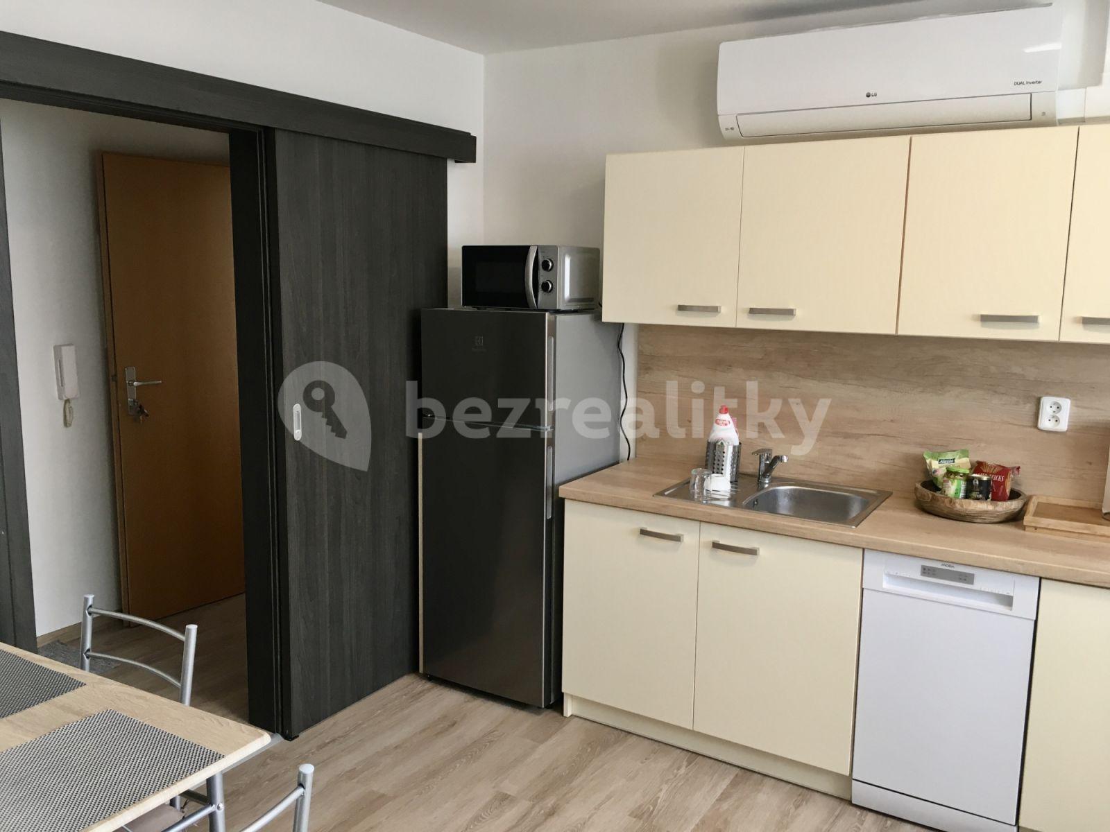 Pronájem bytu 1+kk 37 m², Palackého náměstí, Třeboň, Jihočeský kraj