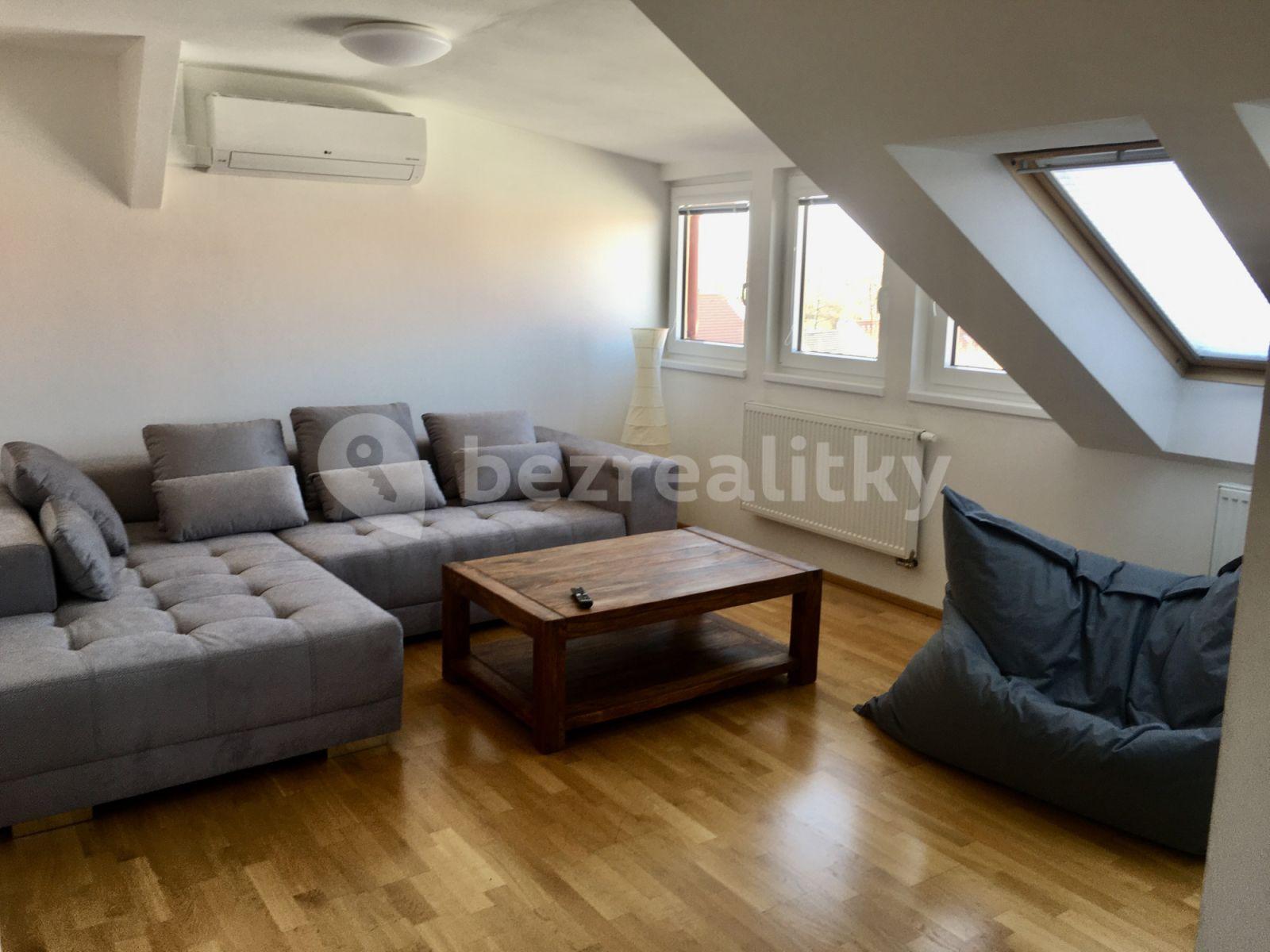 Pronájem bytu 4+1 105 m², Palackého náměstí, Třeboň, Jihočeský kraj