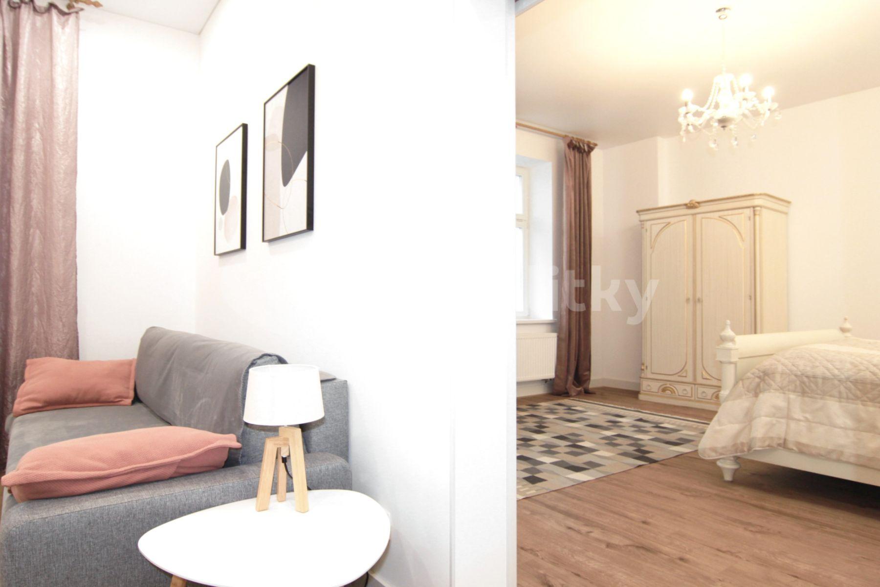 Pronájem bytu 2+1 45 m², Vřídelní, Karlovy Vary, Karlovarský kraj