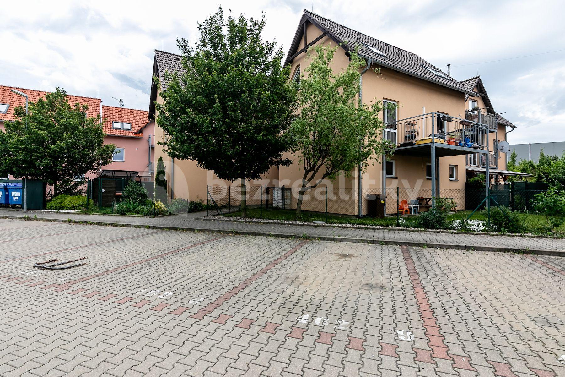 Prodej bytu 1+1 50 m², U Školky, Nupaky, Středočeský kraj