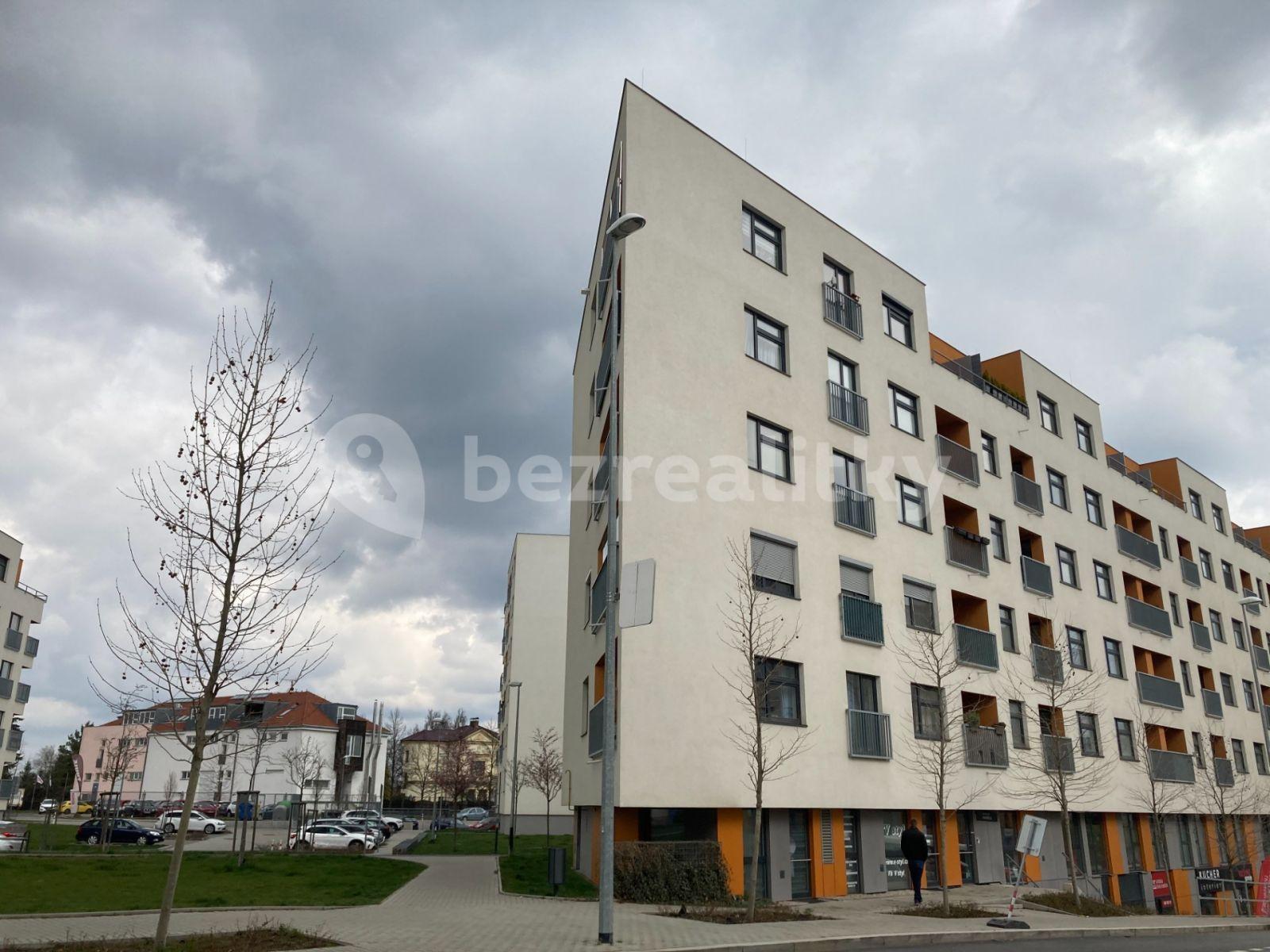 Pronájem bytu 1+kk 45 m², U Uhříněveské obory, Praha, Praha