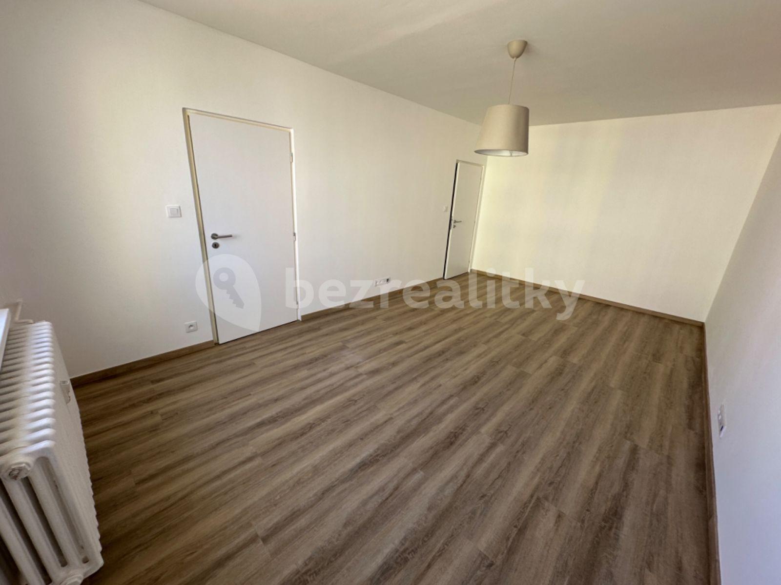 Pronájem bytu 2+1 65 m², Buchenwaldská, Karlovy Vary, Karlovarský kraj