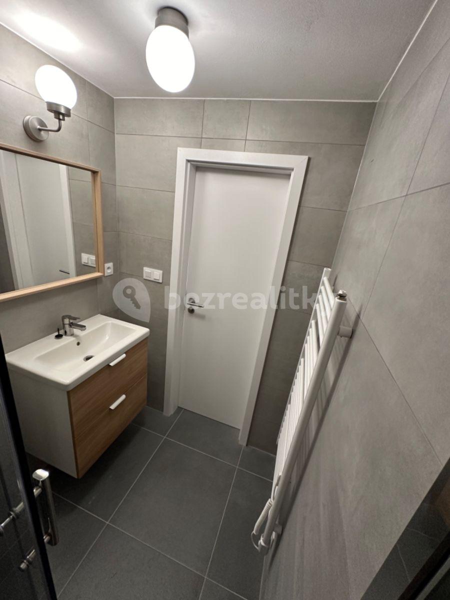 Pronájem bytu 2+1 65 m², Buchenwaldská, Karlovy Vary, Karlovarský kraj