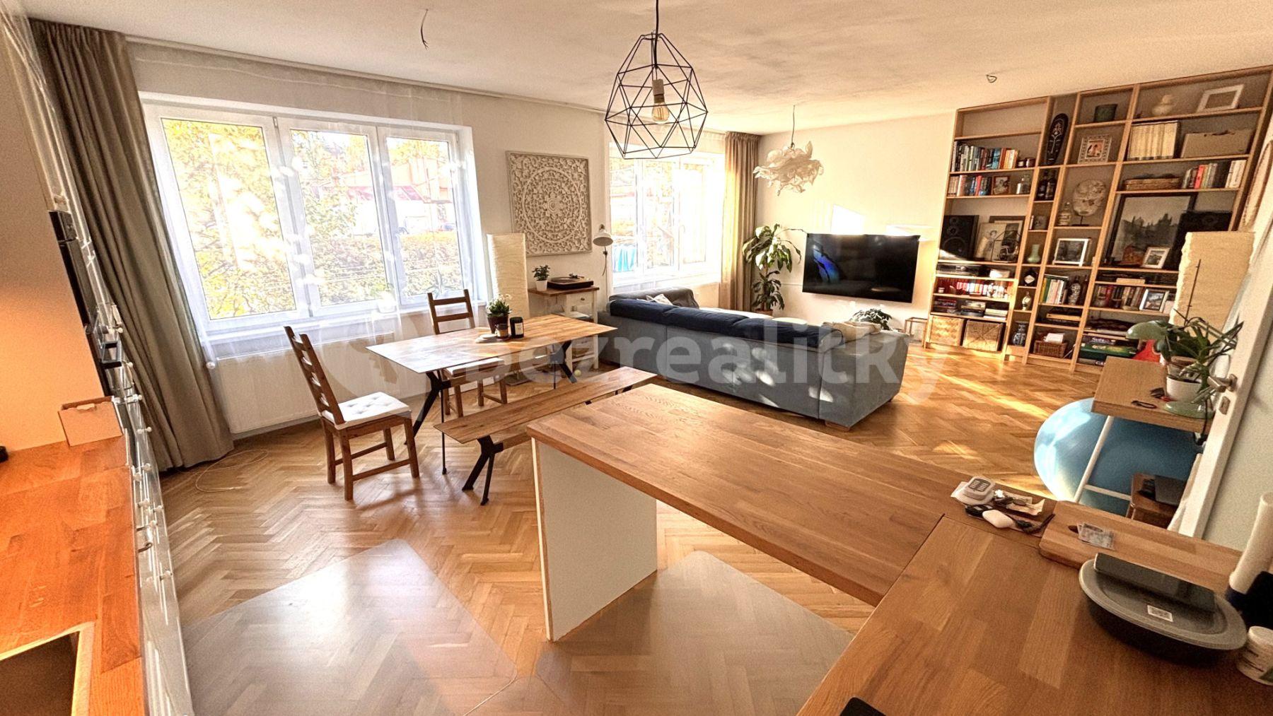 Pronájem bytu 2+1 76 m², Kafkova, Praha, Praha