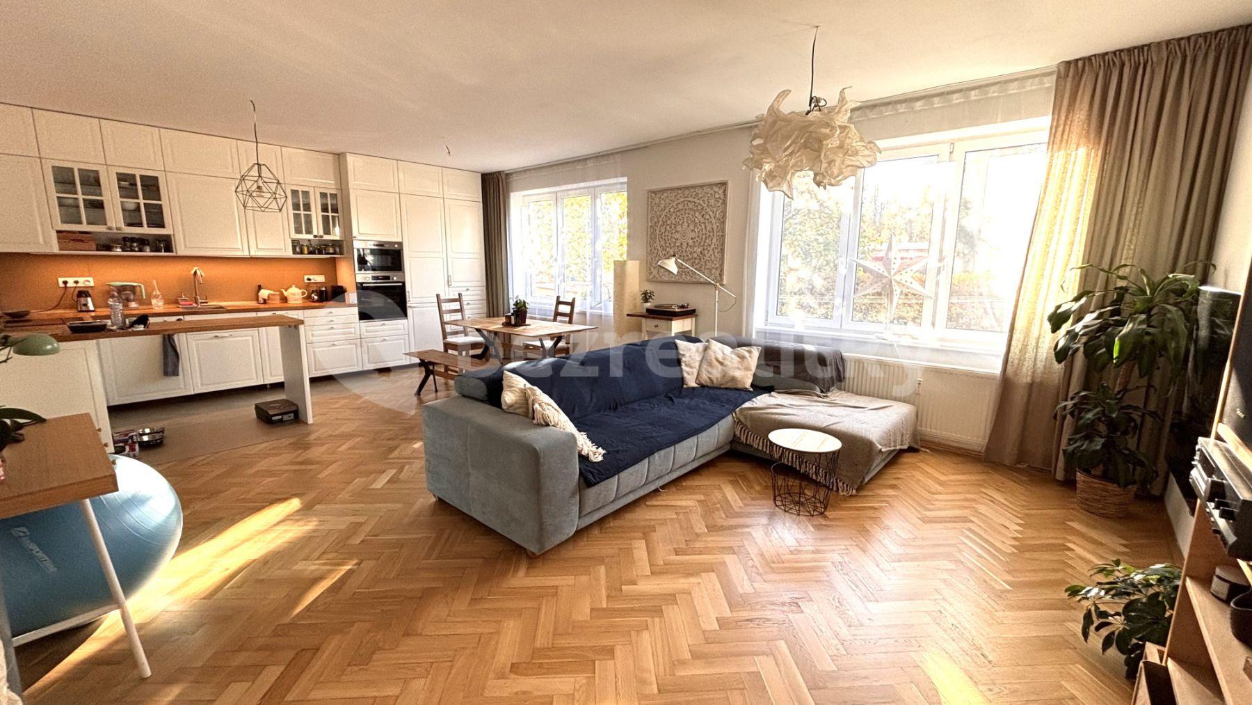 Pronájem bytu 2+1 76 m², Kafkova, Praha, Praha