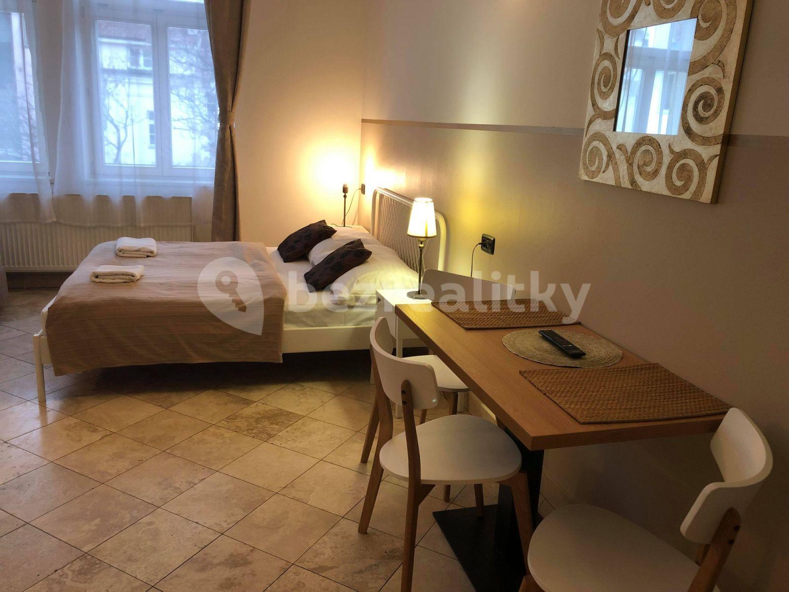 Pronájem bytu 1+kk 35 m², Legerova, Praha, Praha