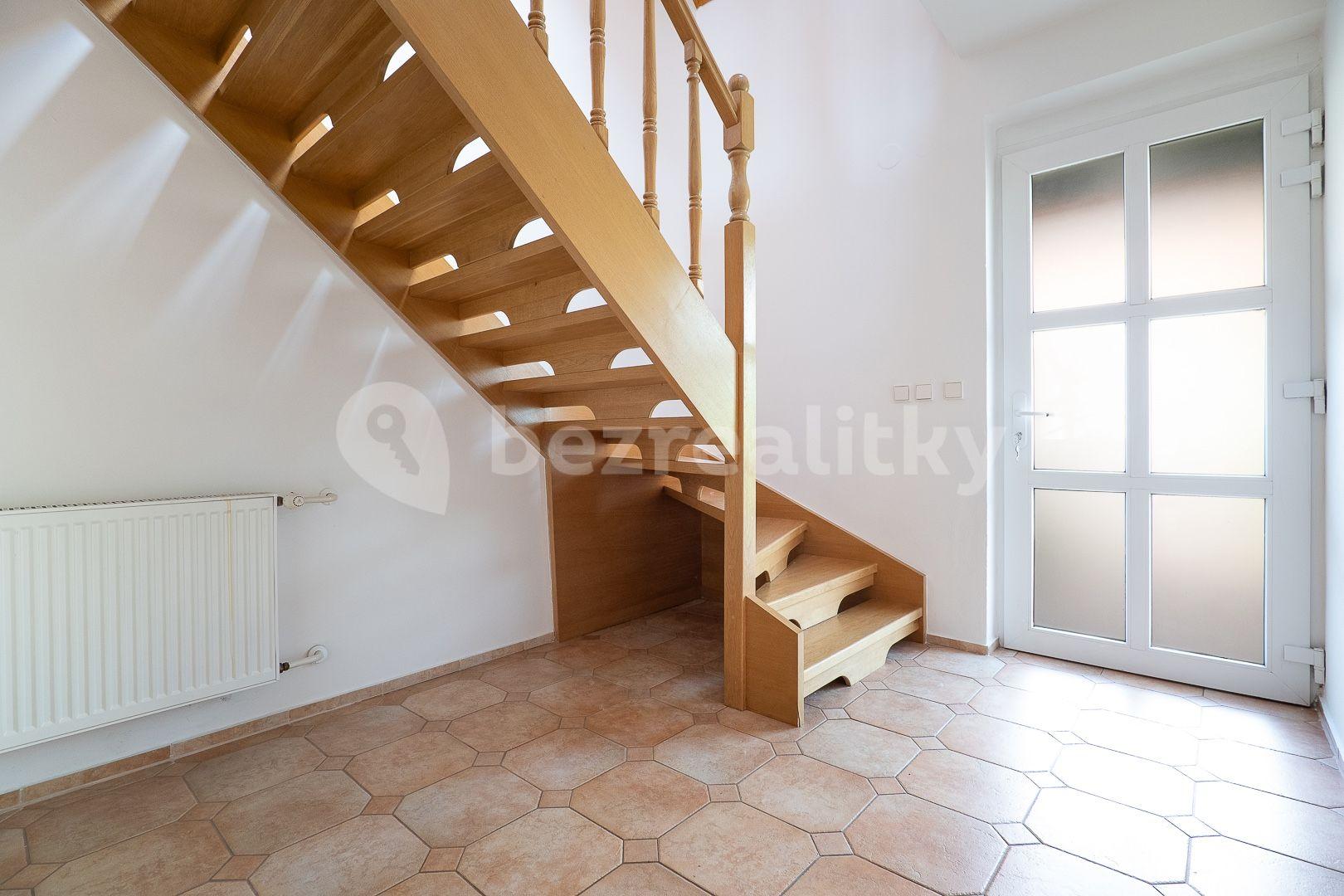 Prodej domu 214 m², pozemek 344 m², Jarní, Hostivice, Středočeský kraj