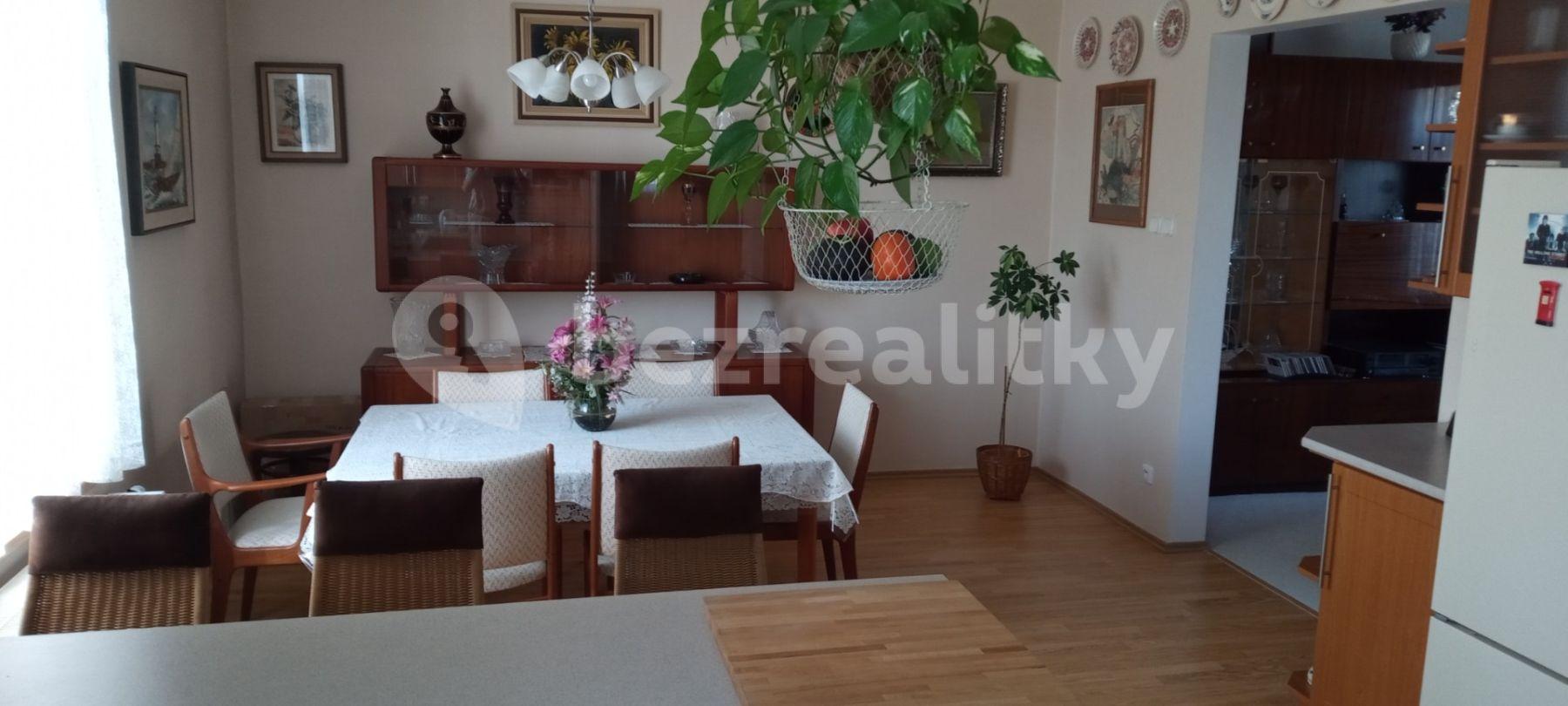 Prodej domu 193 m², pozemek 642 m², K Nedvězí, Praha, Praha