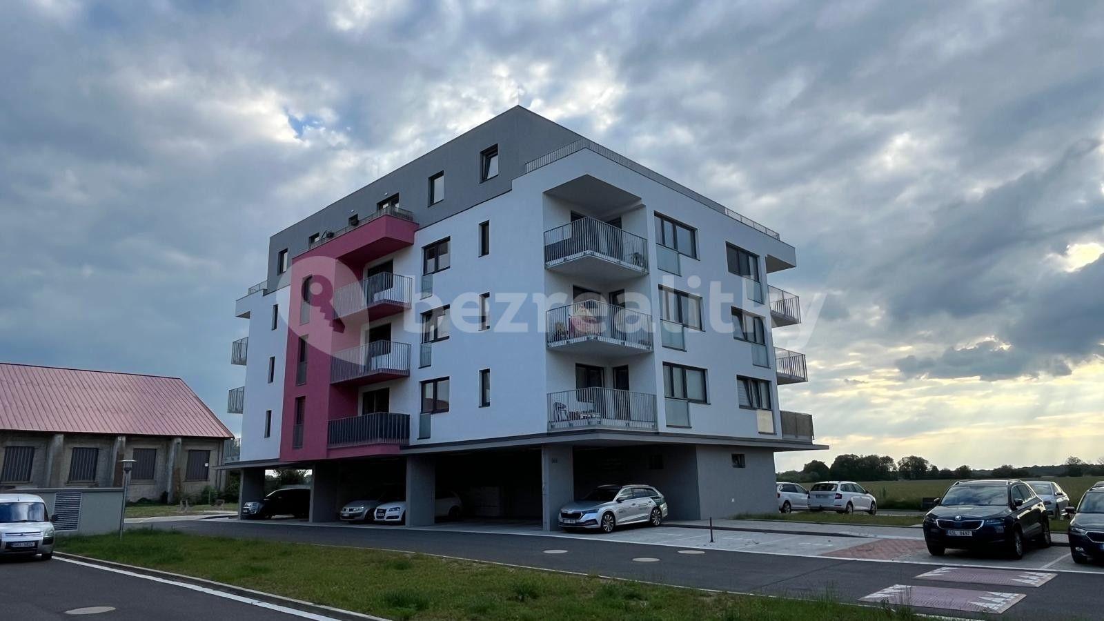 Pronájem bytu 2+kk 55 m², U Kasáren, Dašice, Pardubický kraj