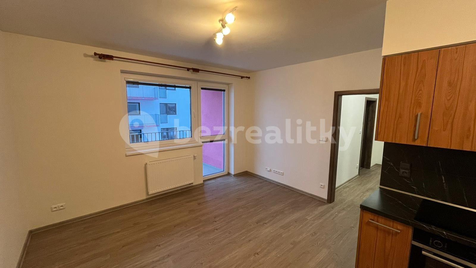 Pronájem bytu 2+kk 55 m², U Kasáren, Dašice, Pardubický kraj