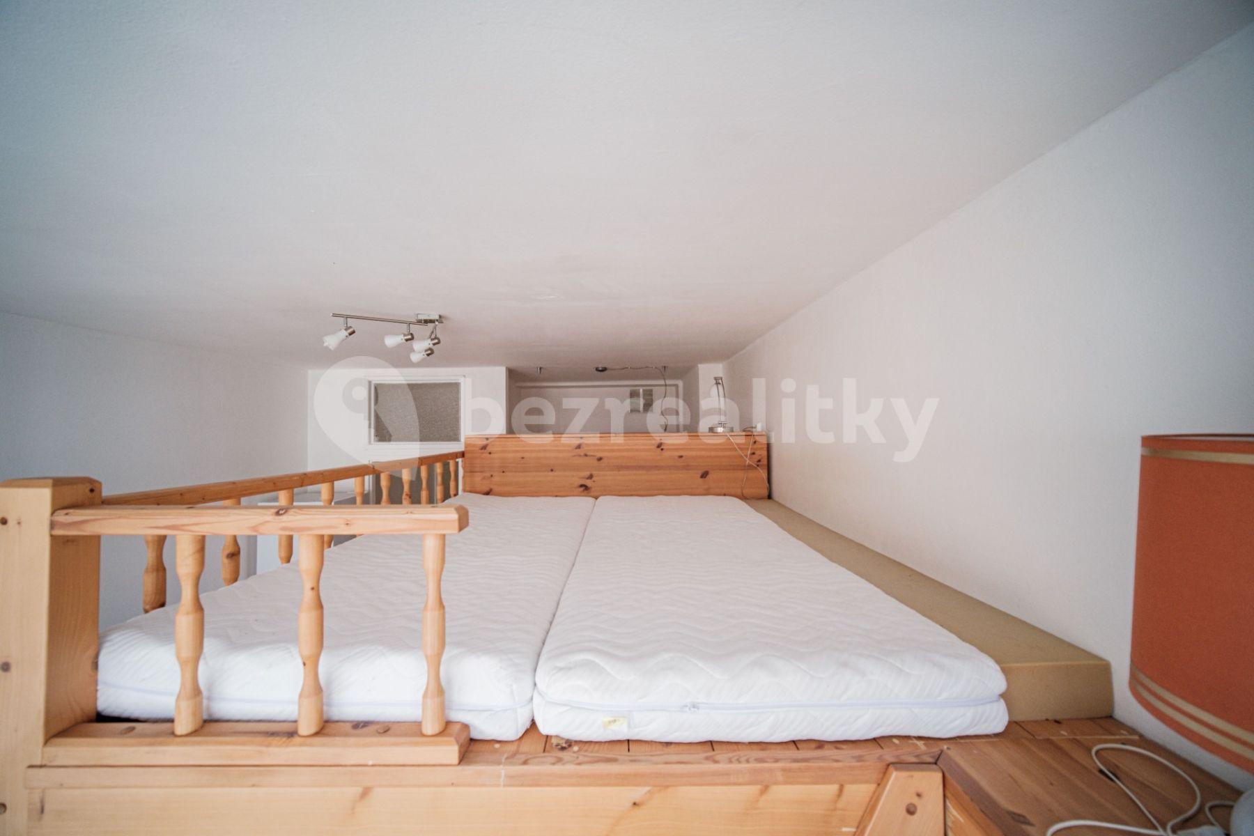 Pronájem bytu 1+kk 36 m², Štefánikova, Praha, Praha