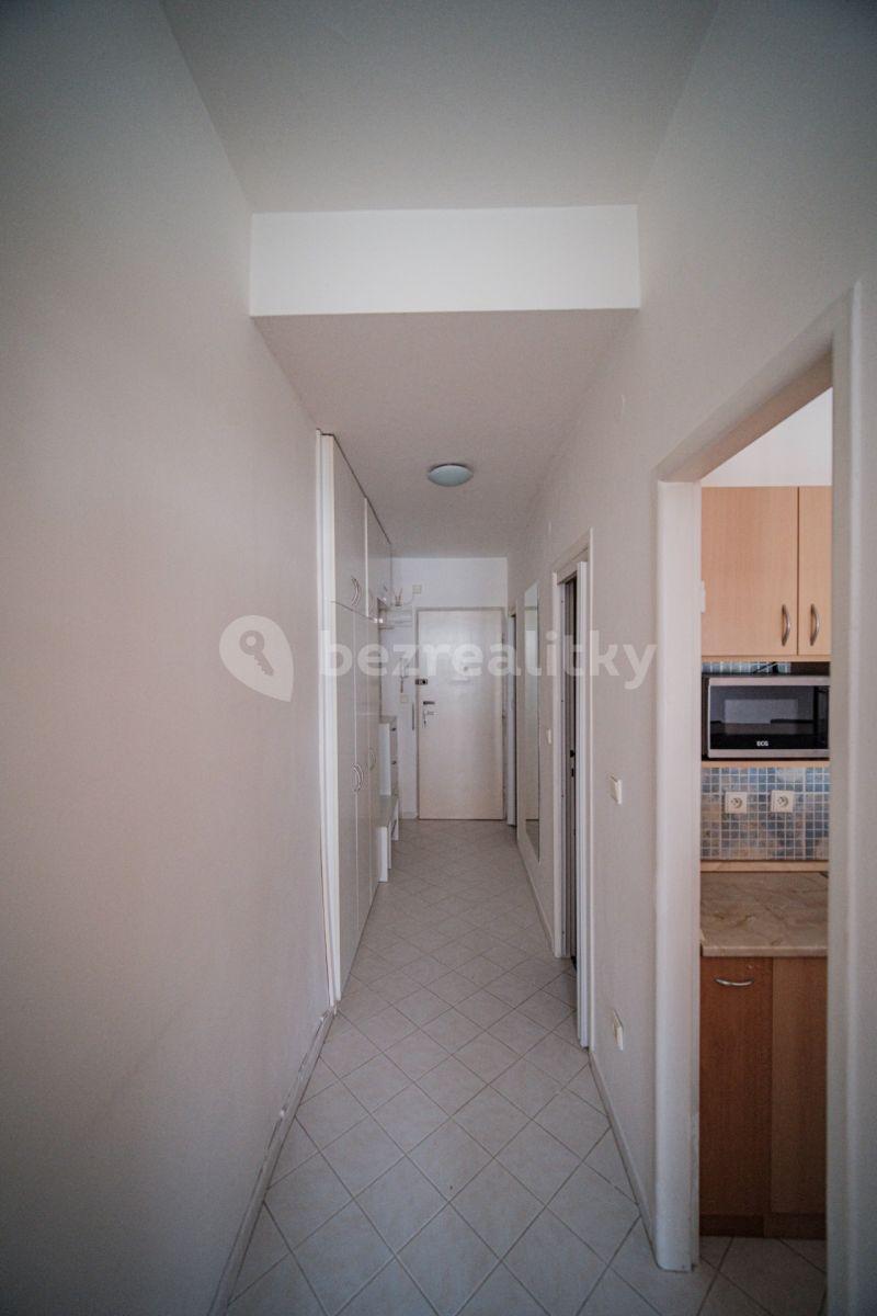 Pronájem bytu 1+kk 36 m², Štefánikova, Praha, Praha