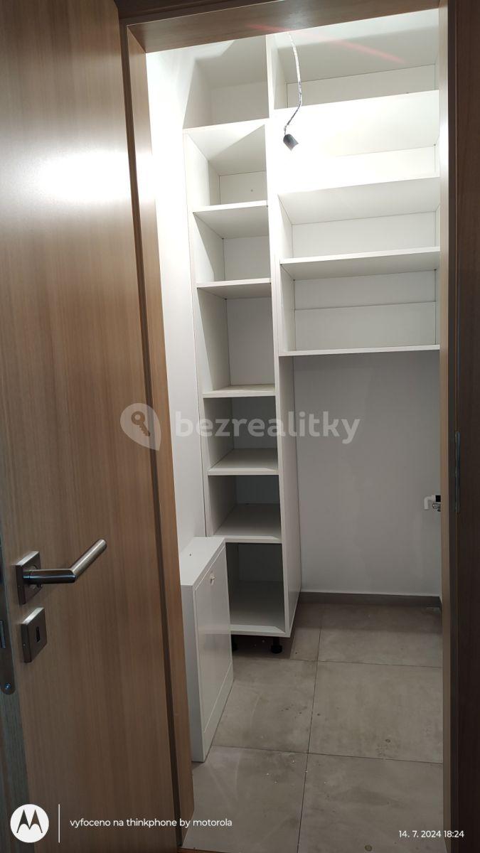 Prodej bytu 1+kk 42 m², Pekařova, Praha, Praha