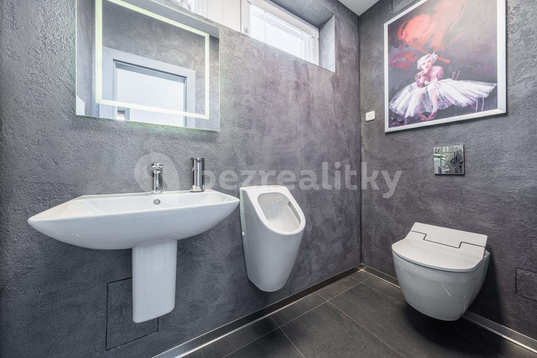 Prodej domu 200 m², pozemek 869 m², Lišická, Praha, Praha