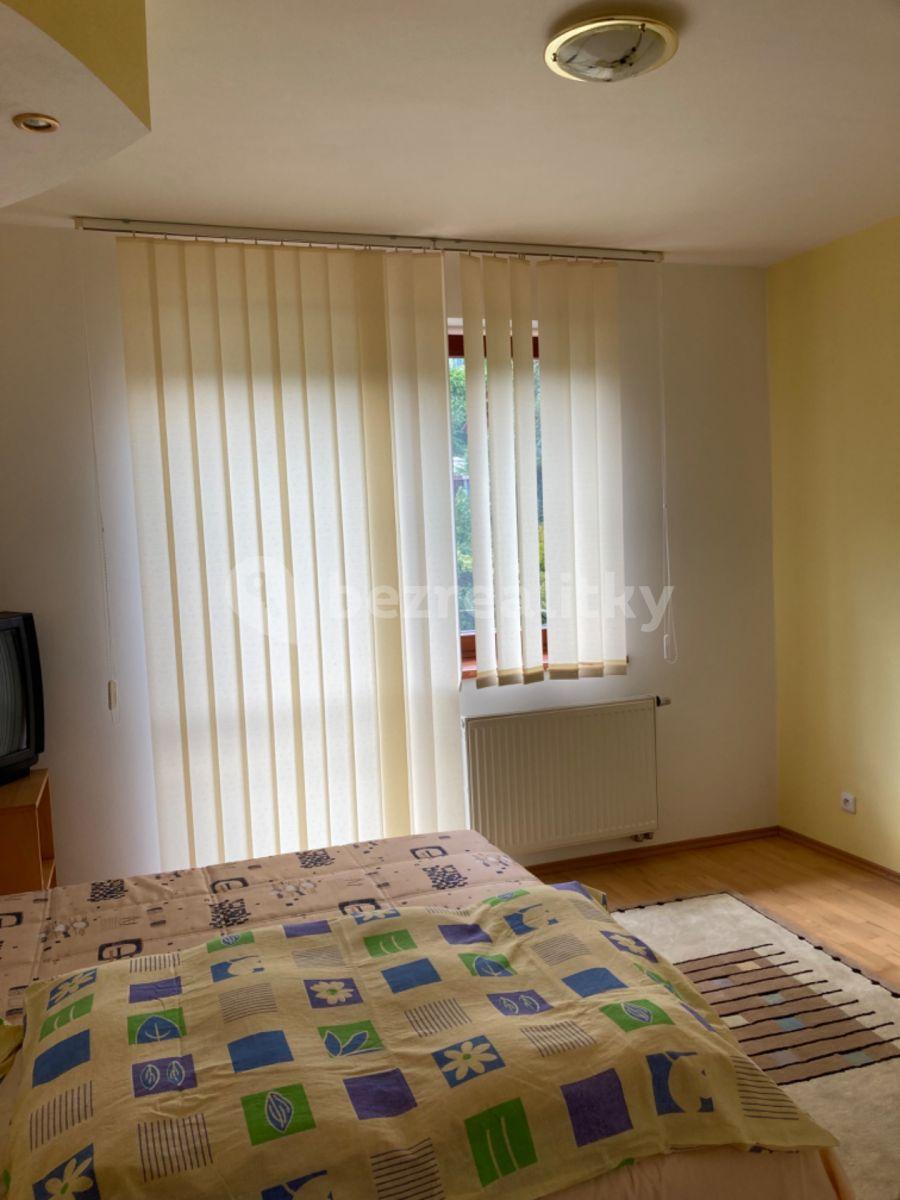 Pronájem domu 200 m², pozemek 150 m², Kvetinová, Banská Bystrica, Banskobystrický kraj