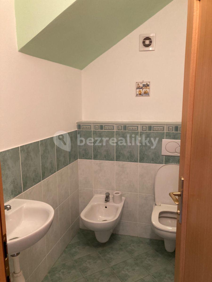 Pronájem domu 200 m², pozemek 150 m², Kvetinová, Banská Bystrica, Banskobystrický kraj