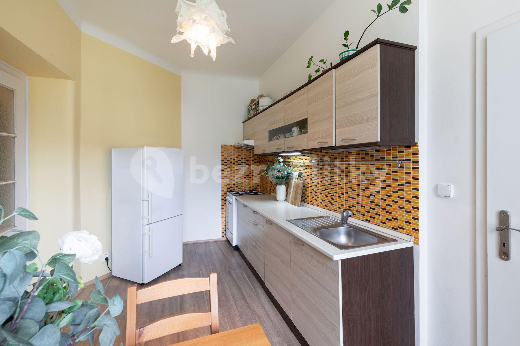 Prodej bytu 2+kk 62 m², Železničářů, Praha, Praha