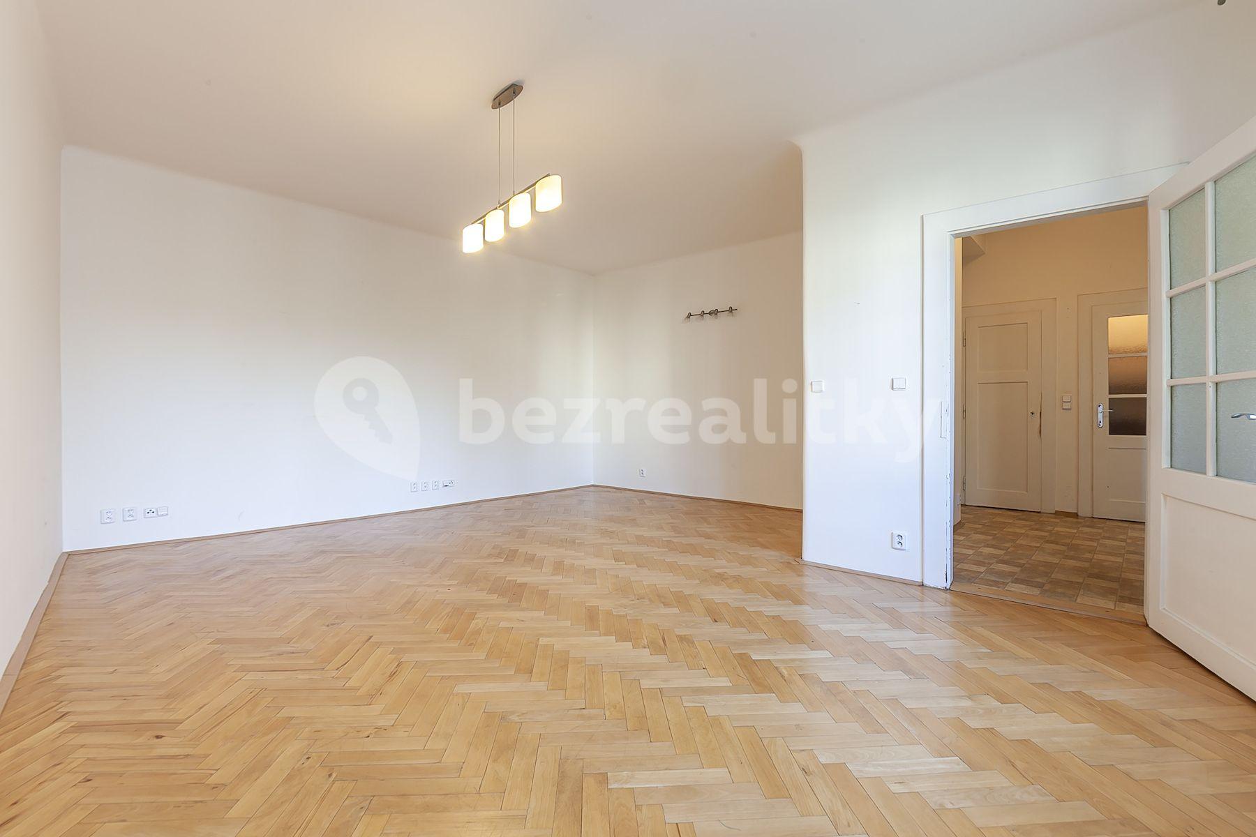 Prodej bytu 2+kk 62 m², Železničářů, Praha, Praha