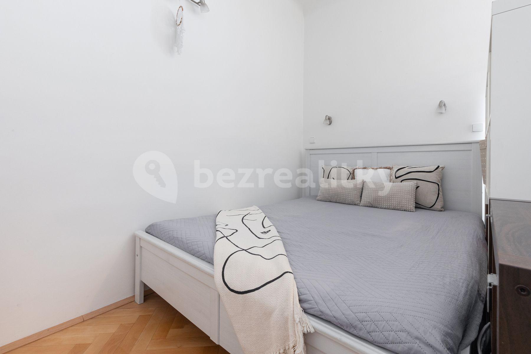 Prodej bytu 2+kk 62 m², Železničářů, Praha, Praha