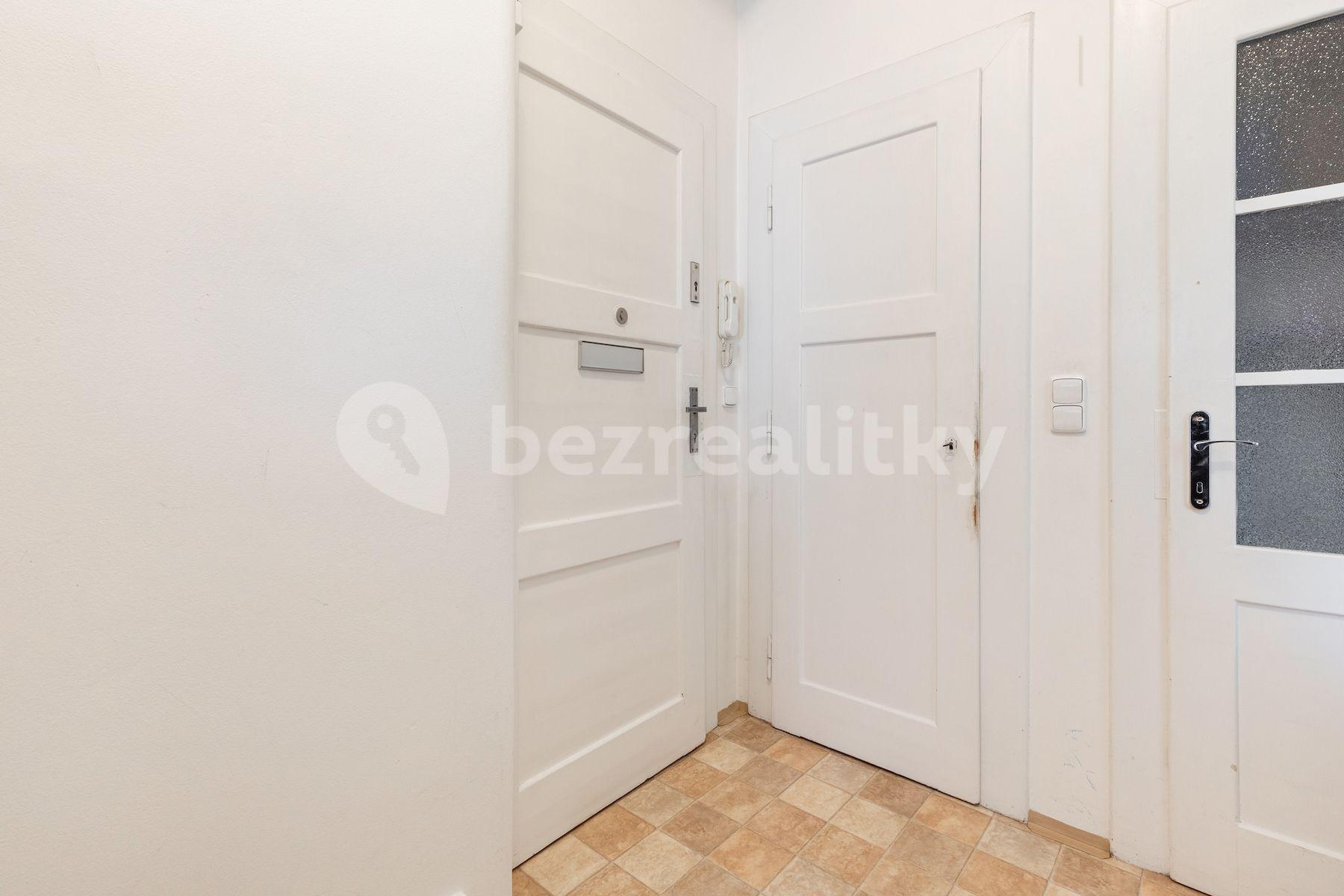 Prodej bytu 2+kk 62 m², Železničářů, Praha, Praha