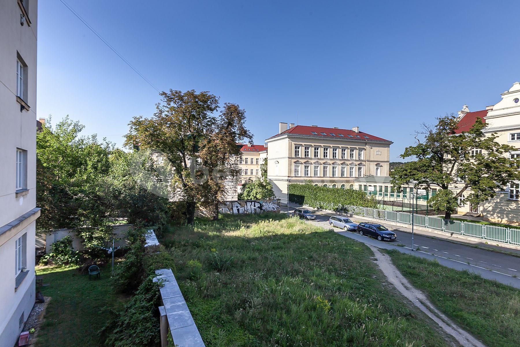 Prodej bytu 2+kk 62 m², Železničářů, Praha, Praha