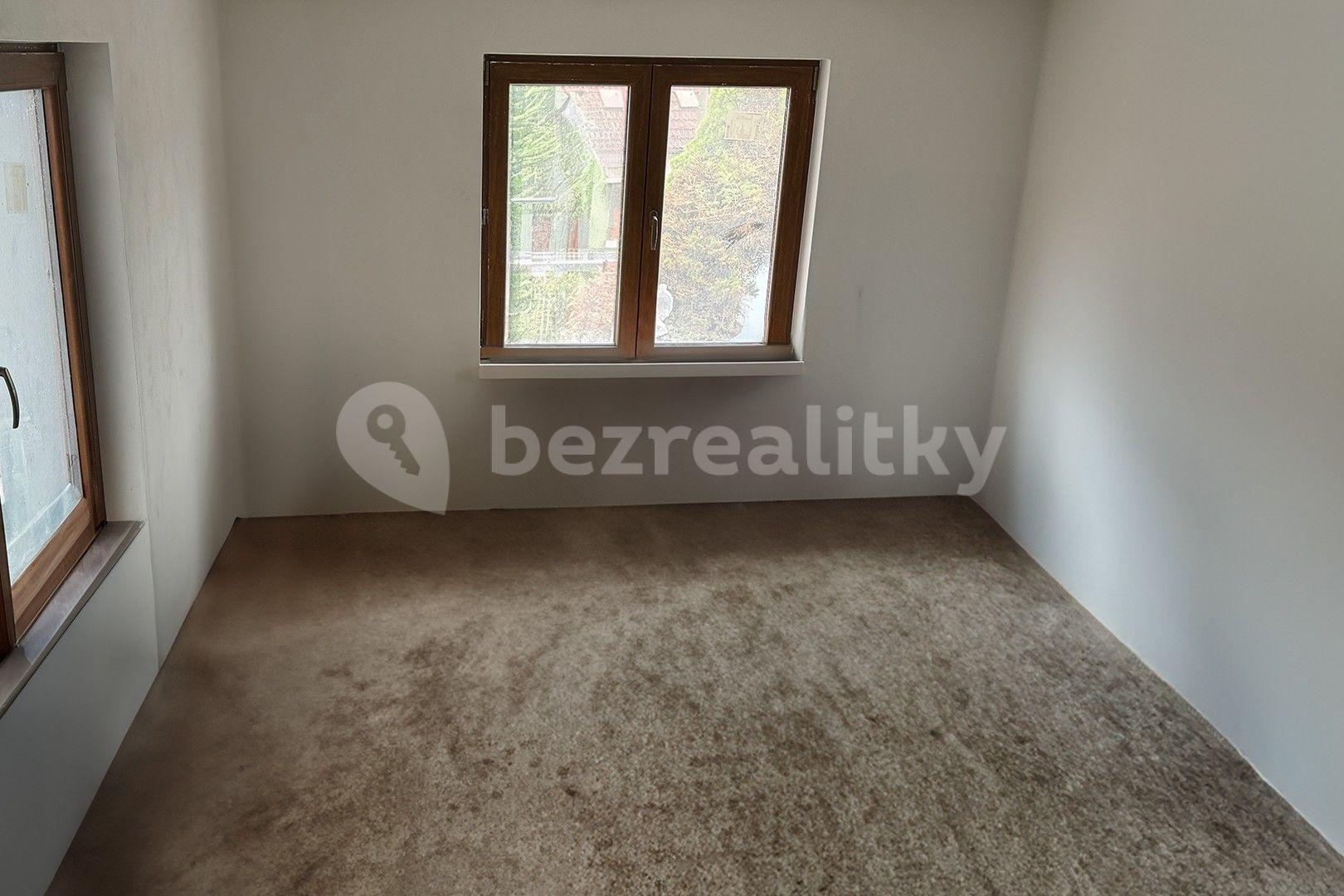 Prodej domu 264 m², pozemek 365 m², Prostřední, Březí, Středočeský kraj