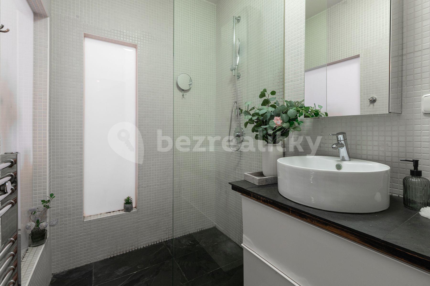 Prodej bytu 1+kk 54 m², Neklanova, Praha, Praha