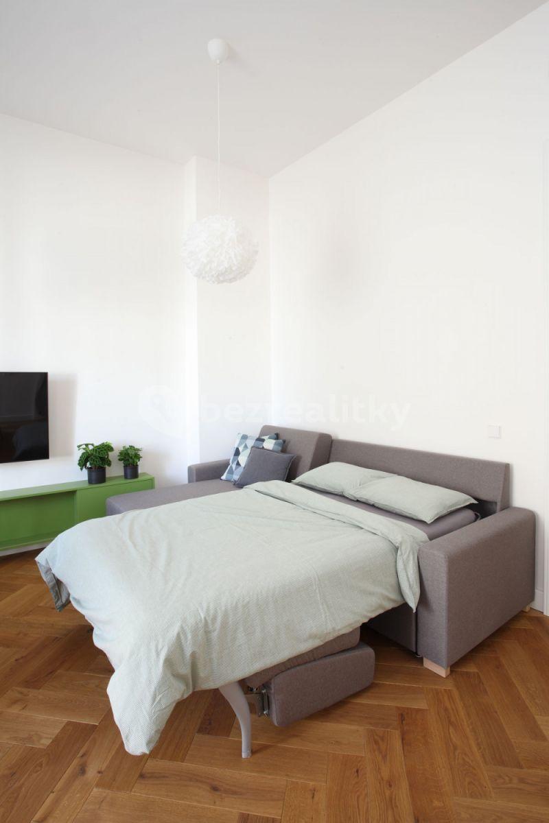 Pronájem bytu 2+kk 64 m², Dlážděná, Praha, Praha