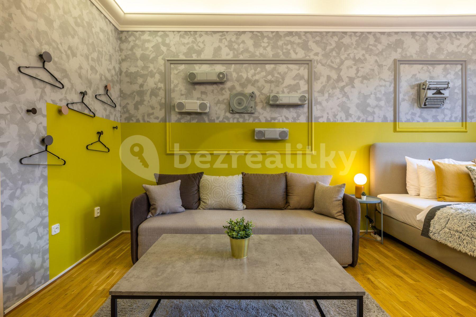 Pronájem bytu 4+1 160 m², Ruská, Praha, Praha