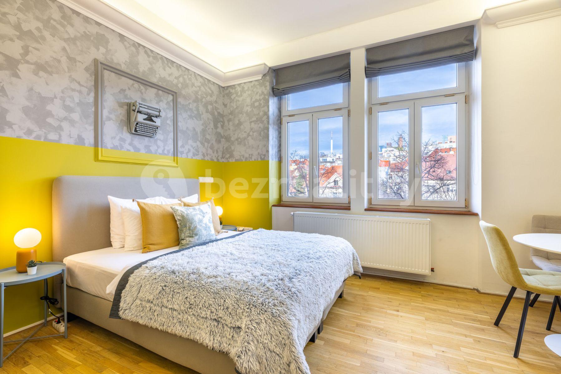 Pronájem bytu 4+1 160 m², Ruská, Praha, Praha