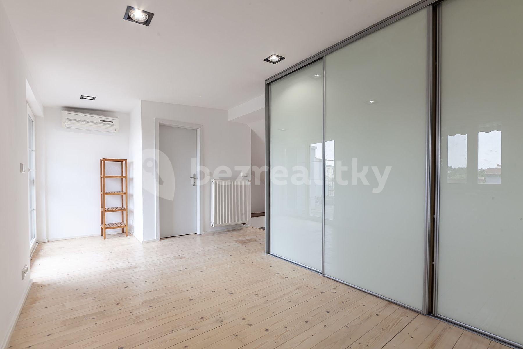 Prodej bytu 2+kk 95 m², Štefánikova, Praha, Praha