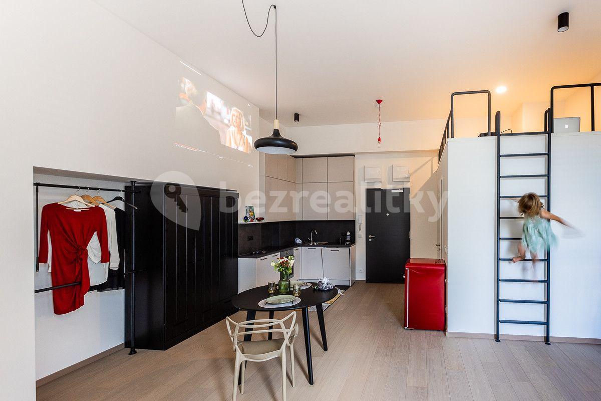 Pronájem bytu 1+1 49 m², V Háji, Praha, Praha